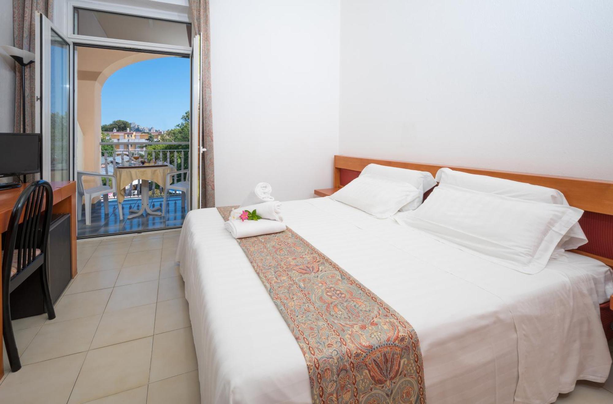 Hotel Regina Palace Terme Ischia Szoba fotó